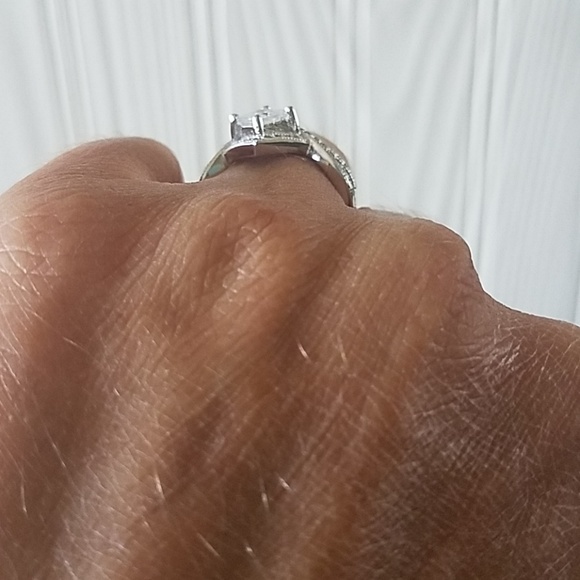 NWOT Cz Engagement Ring Size 7 - Picture 7 of 8